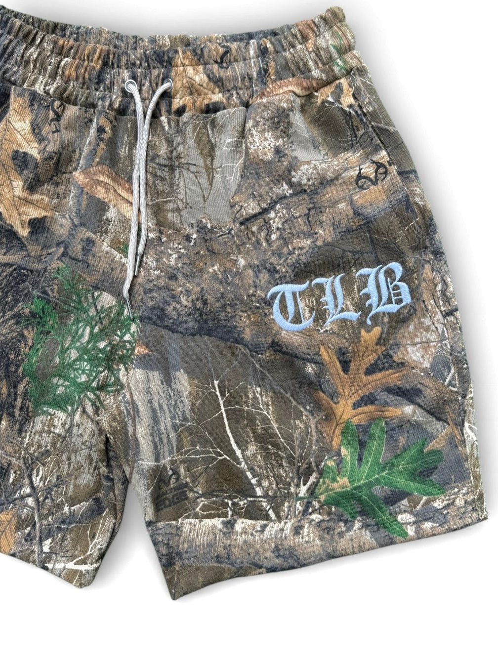 A KNITTED REAL TREE SWEATSHORTS