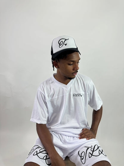 ARTISAN TRUCKER CAP
