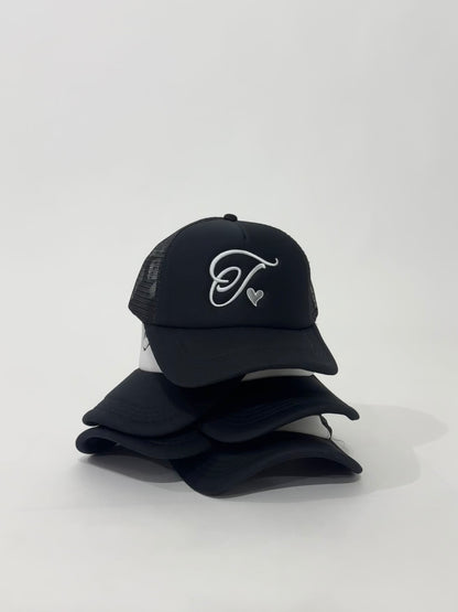 ARTISAN TRUCKER CAP