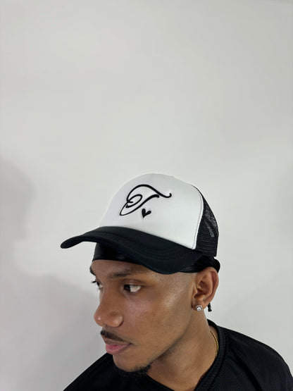 ARTISAN TRUCKER CAP