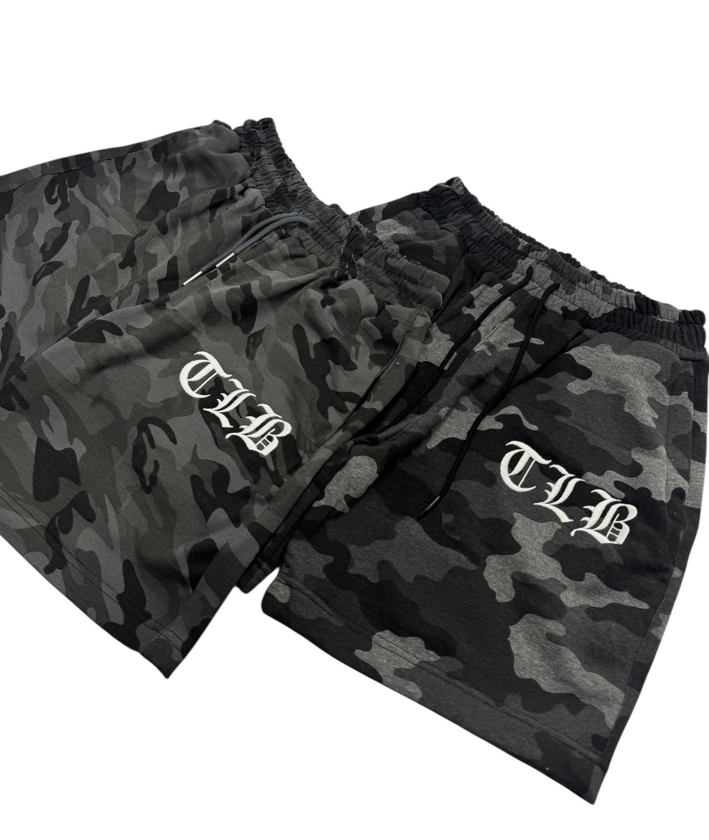 A CLOUD CAMOU SWEAT SHORTS