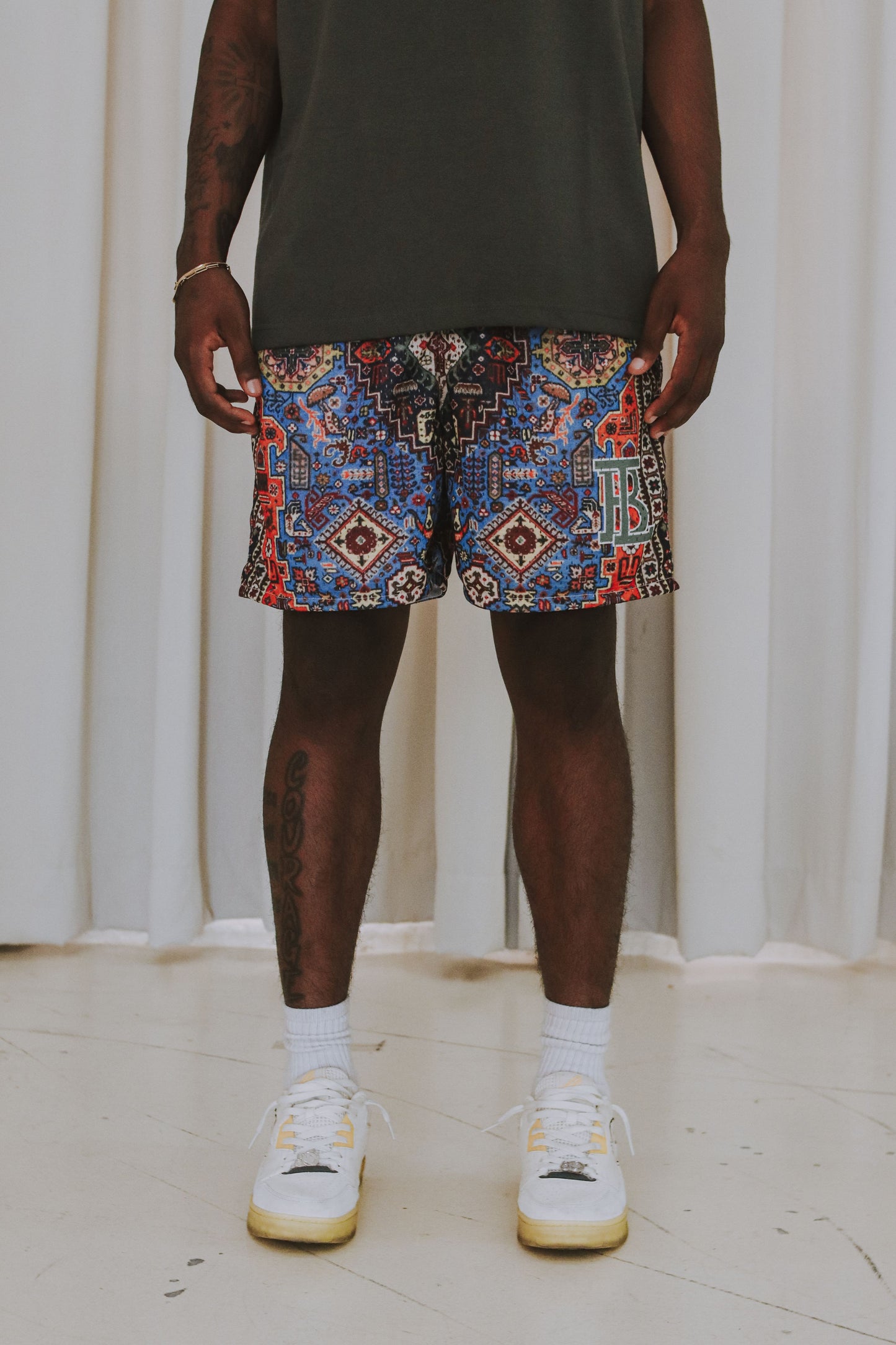 A PERSIAN RUG COLLECTION MESH SHORTS