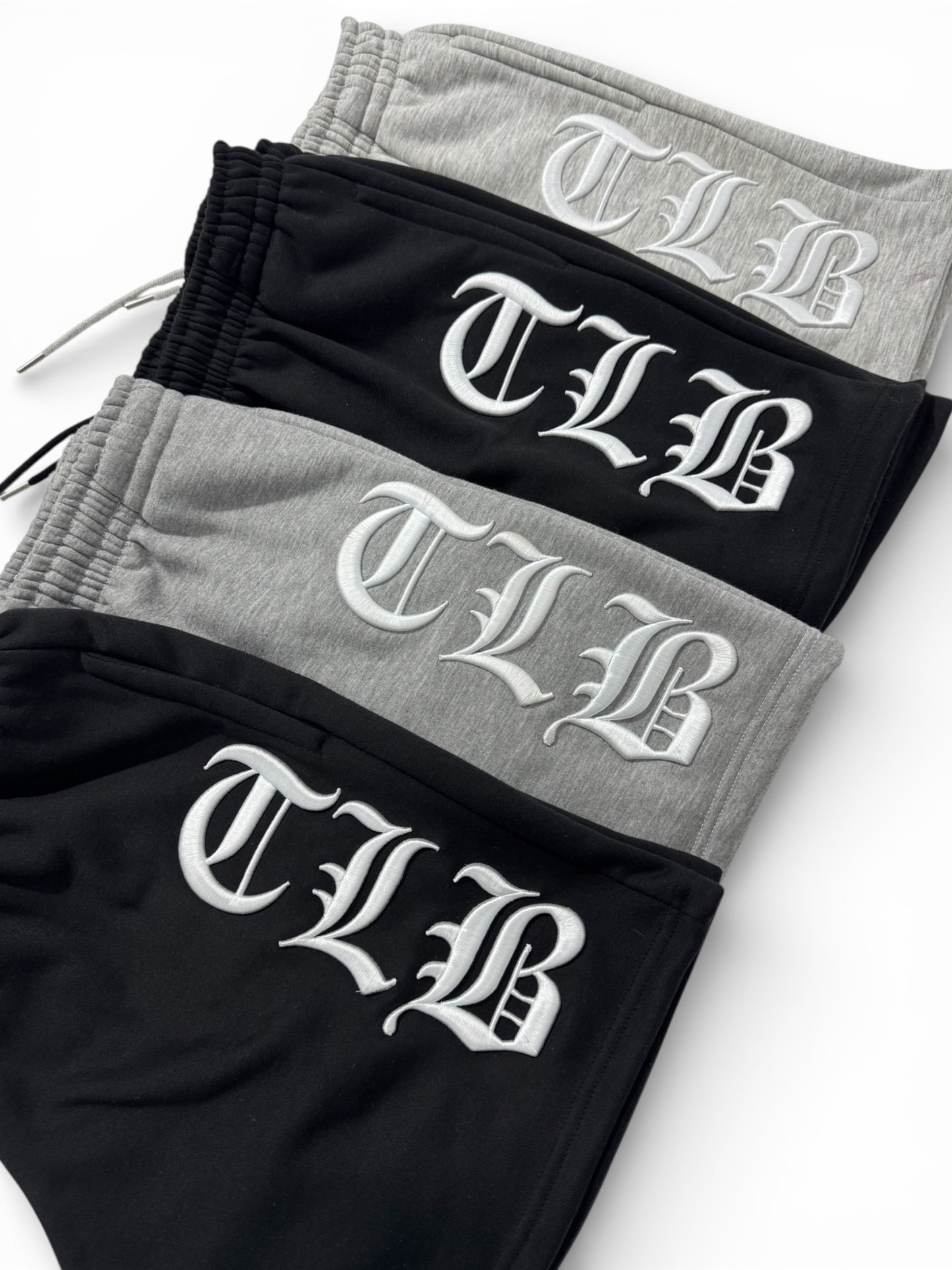 A CLOUD SWEAT SHORTS