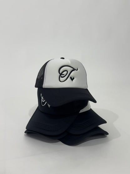 ARTISAN TRUCKER CAP