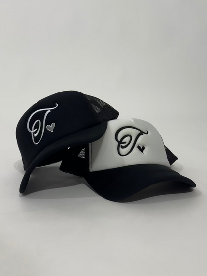 ARTISAN TRUCKER CAP
