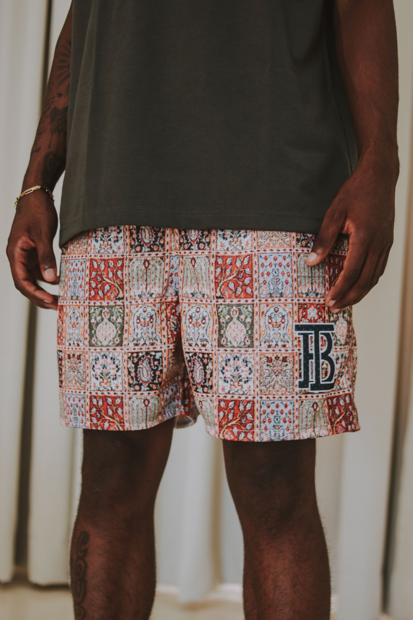 PERSIAN RUG COLLECTION MESH SHORTS